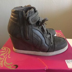 Candie’s wedge sneakers